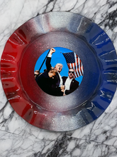 Load image into Gallery viewer, Trump Cigar Ashtray